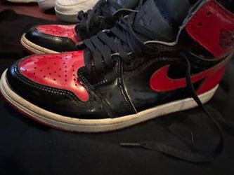 Air Jordan 1 High Black Red Sneakers