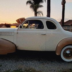 1938 PONTIAC COUPE 
