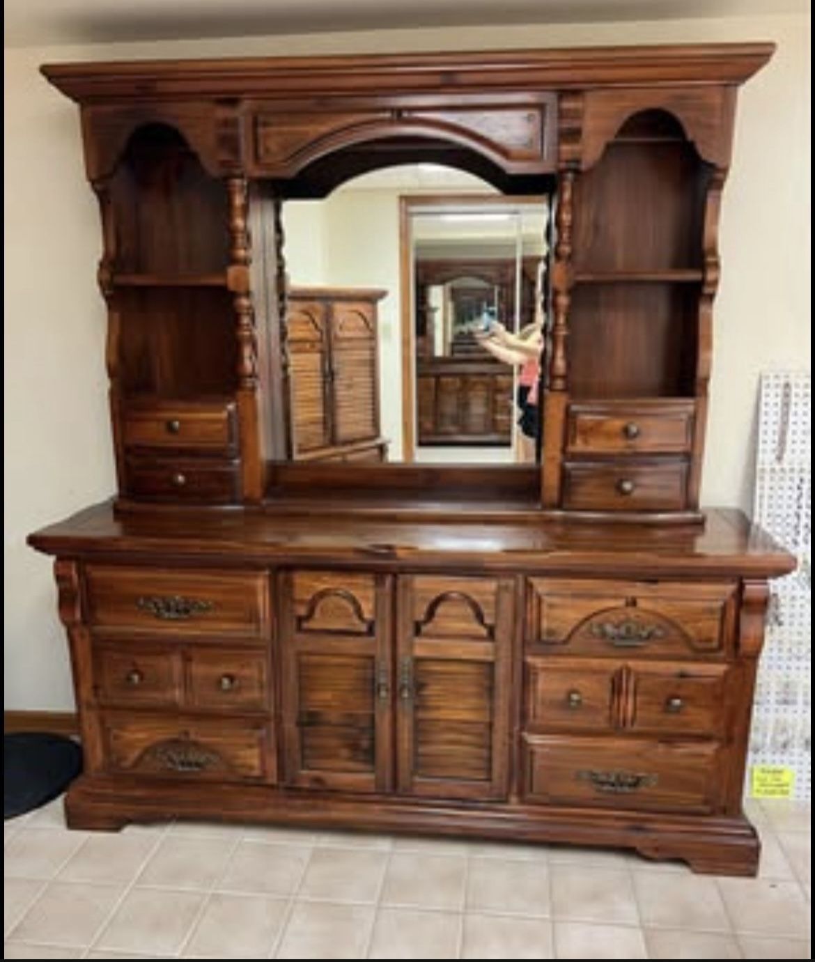 4pc Bedroom Set  MOVING  BEST OFFER