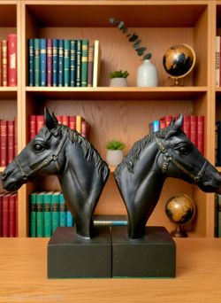 Vintage cast iron horse head bookends,classic style of equestrian-themed Decor 9"×6.5"