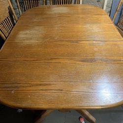 Oak Dining Table W/ 6 Chairs 