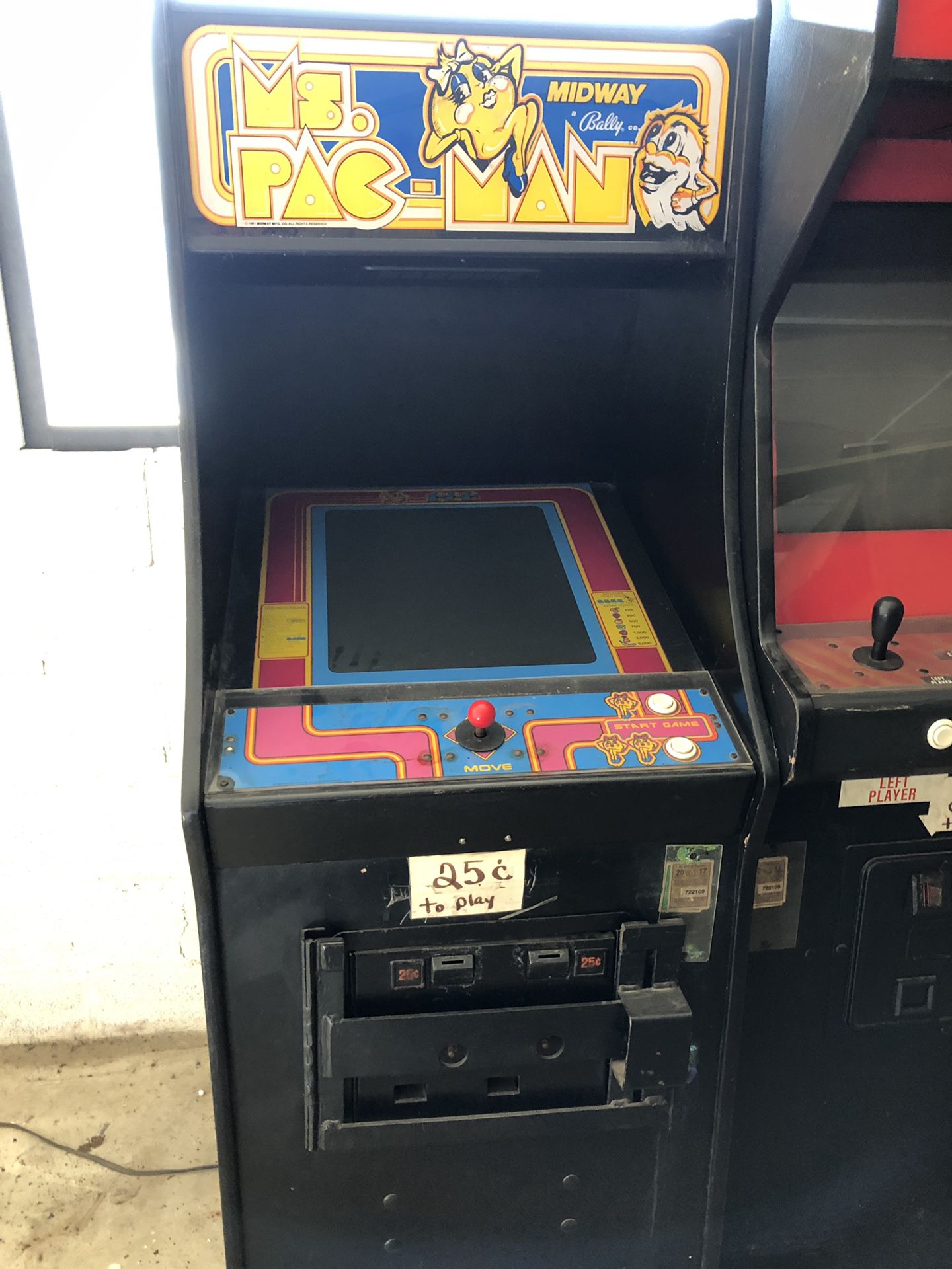 Mrs pac man & net geo arcade games
