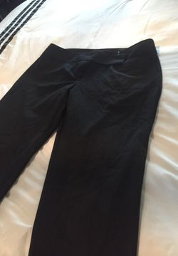 The limited black dress (Capri) pants size 8