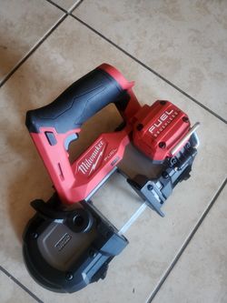 Milwaukee
M12 FUEL 12V Lithium-Ion Cordless Compact Band Saw (Tool-Only)