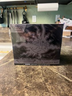 Pitch Black Pokemon Center Elite Trainer Box ETB