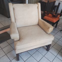 Bernhardt Furniture Cream Colored Cushion Chair