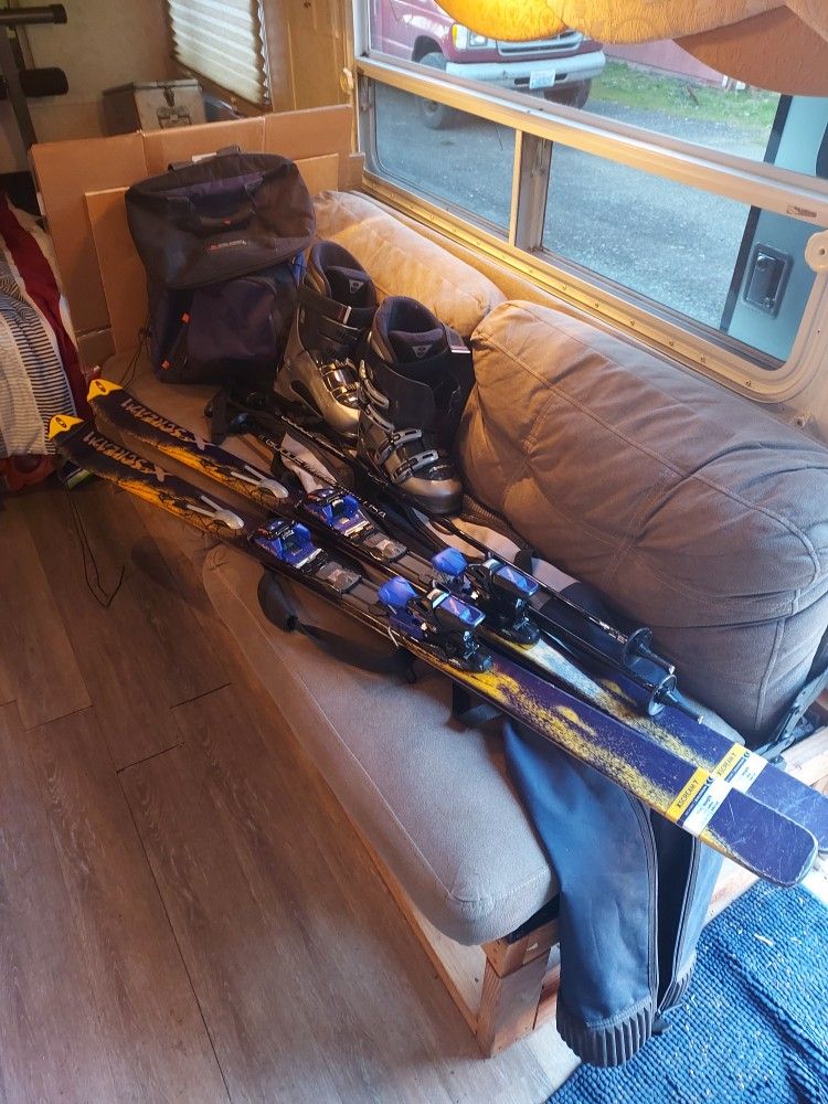 Snow Ski's