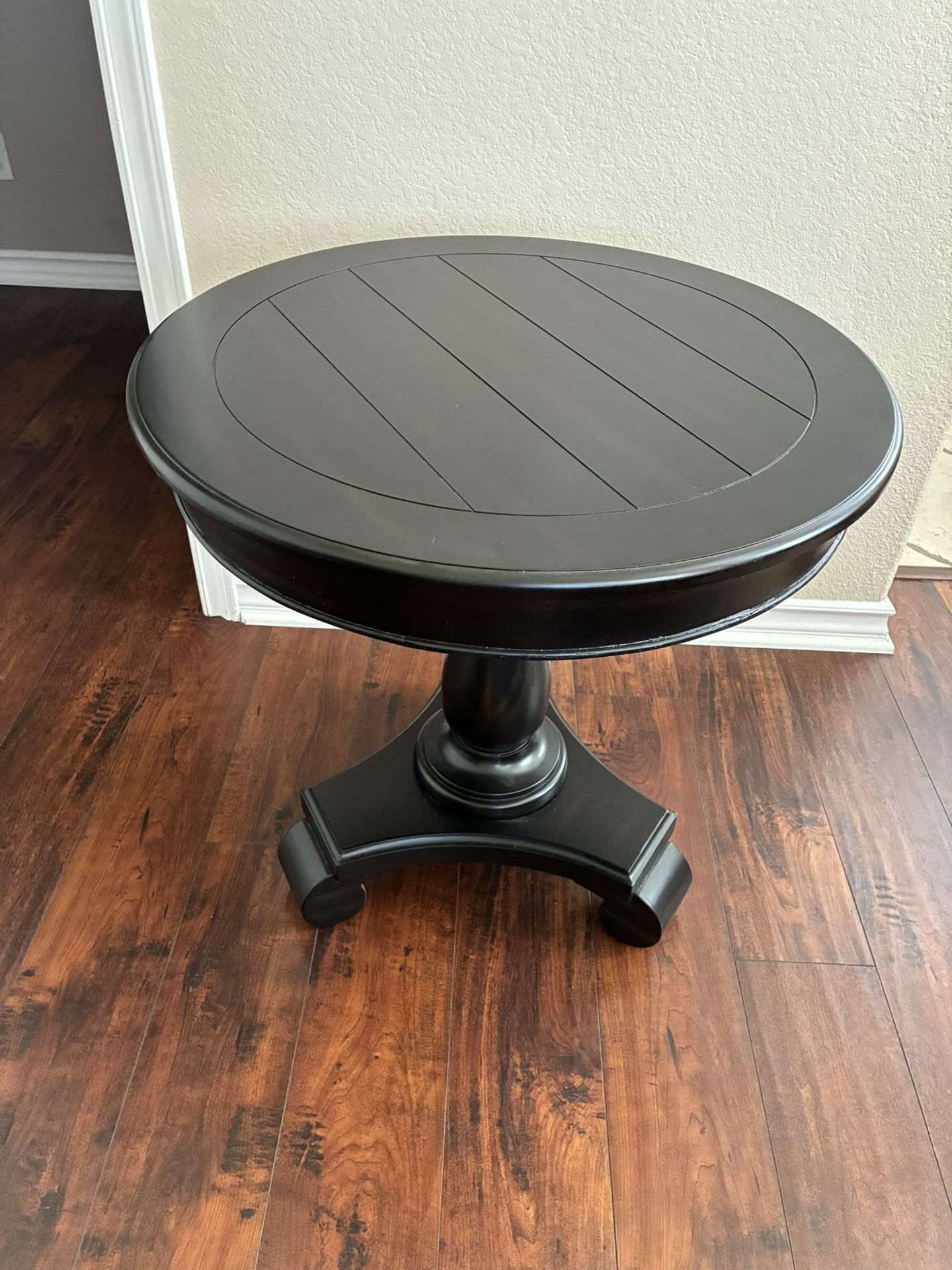 26” Round Solid Wood Pedestal Side Table