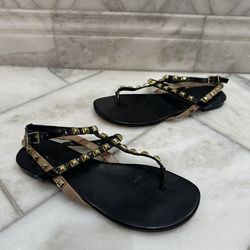 Size 7.5 BCBG Black and Tan with Gold Studs Strappy Sandals