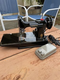 Singer Featherlight 221