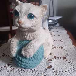 Blue-eyed Cat 