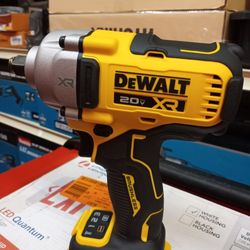 DEWALT XR 20V MAX * 1/2" MID - RANGE IMPACT WRENCH WITH HOG RING ANVIL (TOOL ONLY)