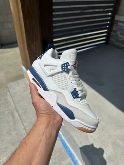 Jordan Retro 4 men size 8.  8.5