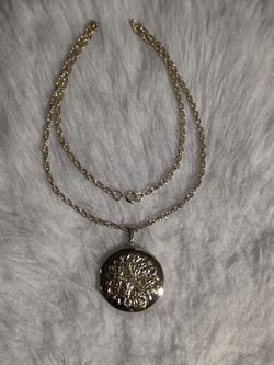 Vintage Gold Floral Locket Necklace