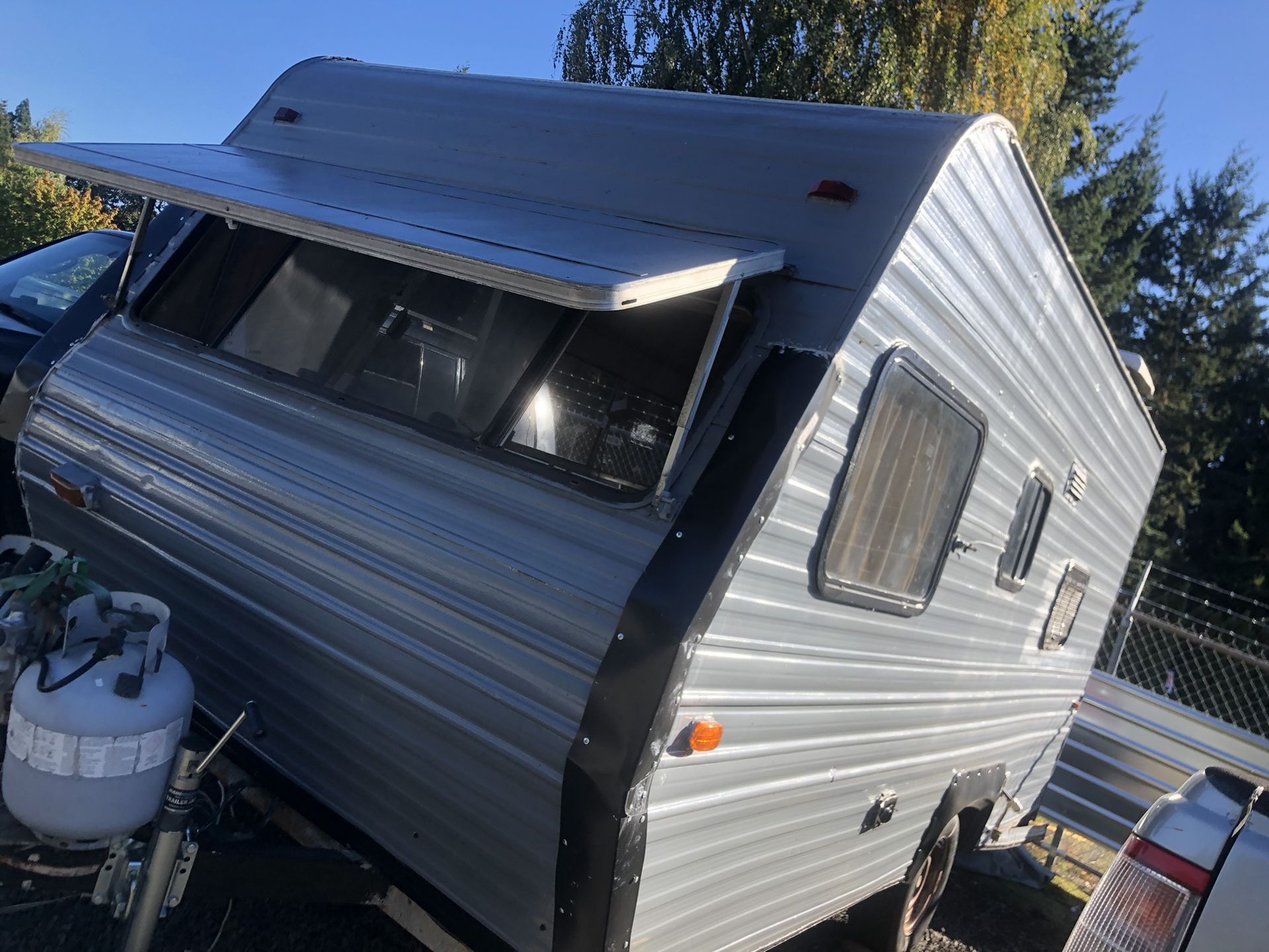 Travel trailer 