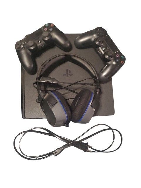 PS4 With Headset And Two Controllers