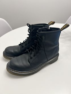 Dr. Martens, 1460 Juniors Black Leather Size 4