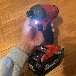 Milwaukee M18 FUEL SURGE 18V Lithium-Ion Brushless Cordless 1/4 in. Hex Impact Driver