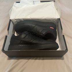 Black Supreme Air Force 1’s