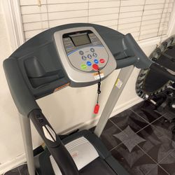 Sunny Health & Fitness Foldable Electric Smart Treadmill with Adjustable Incline and Smart Bluetooth & Free SunnFit App - SF-T722901