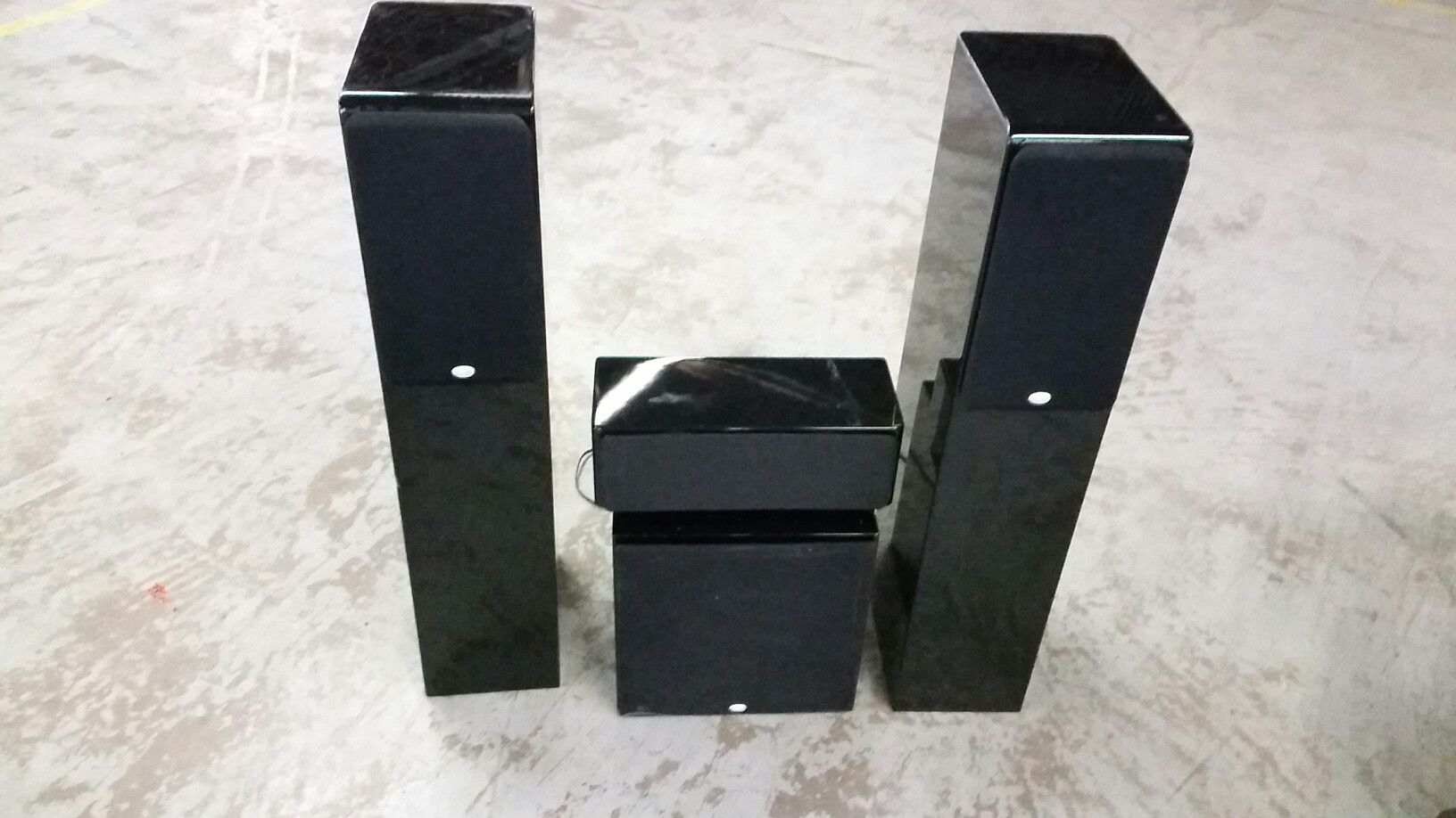 NHT Speaker System