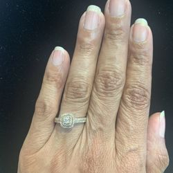 Rose Gold Diamond Ring 10k 3.2g Size: 7