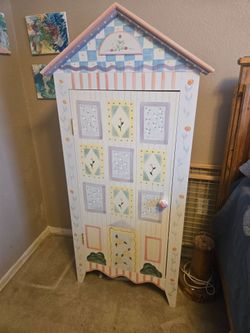 BOOKCASE / STORAGE