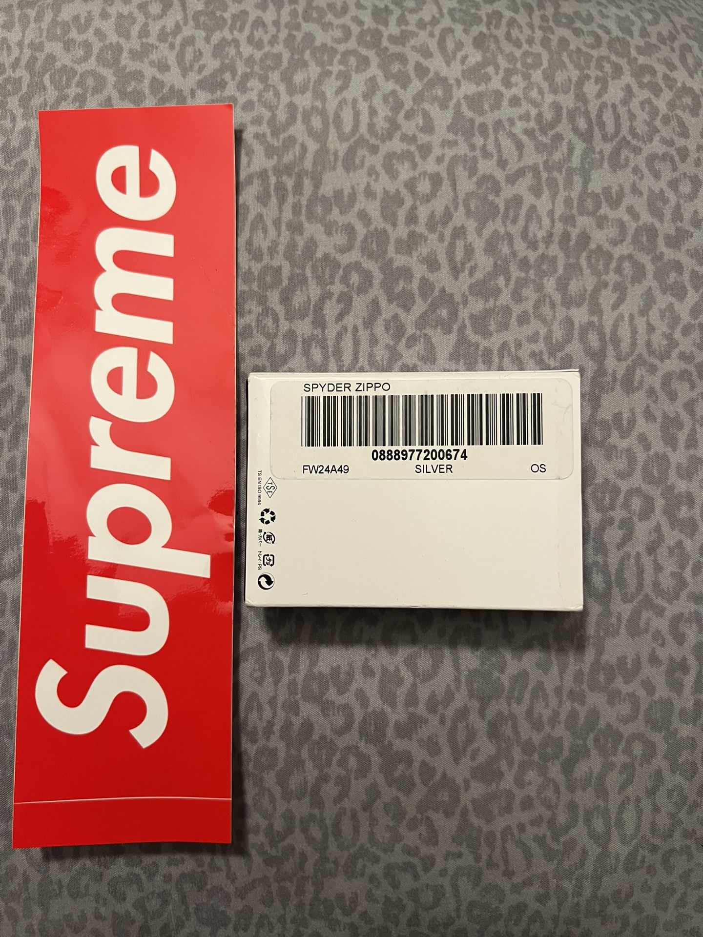 Supreme Zippo