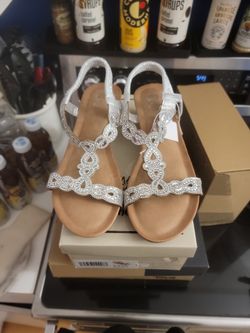 Elegant Sandals - Women's Size 8.5