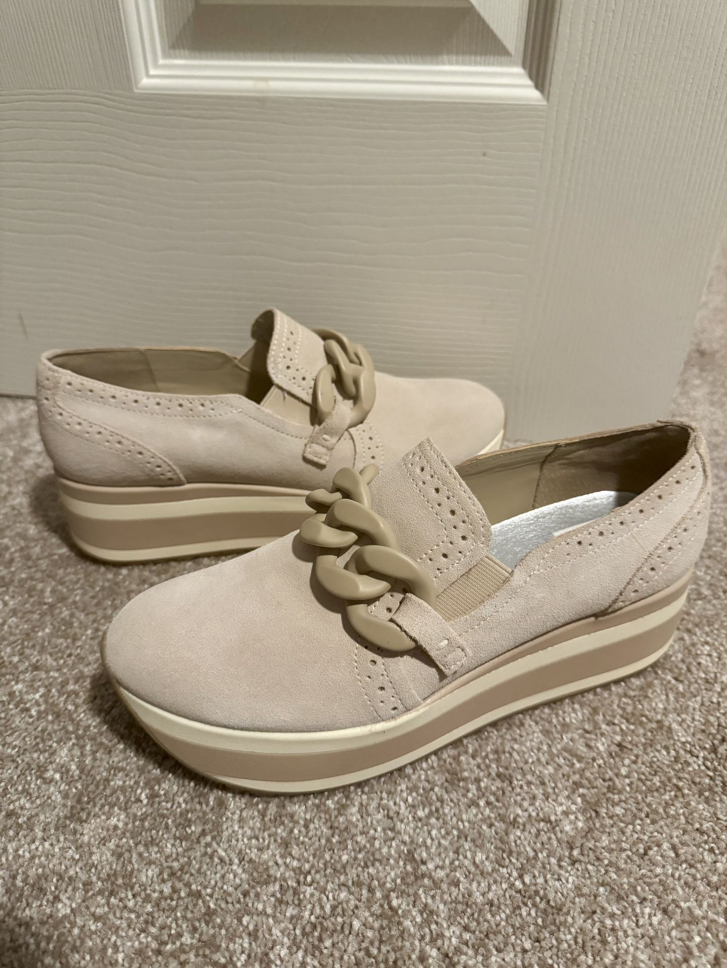 Dolce Vita Jhenee Platform Slip-On Size 7