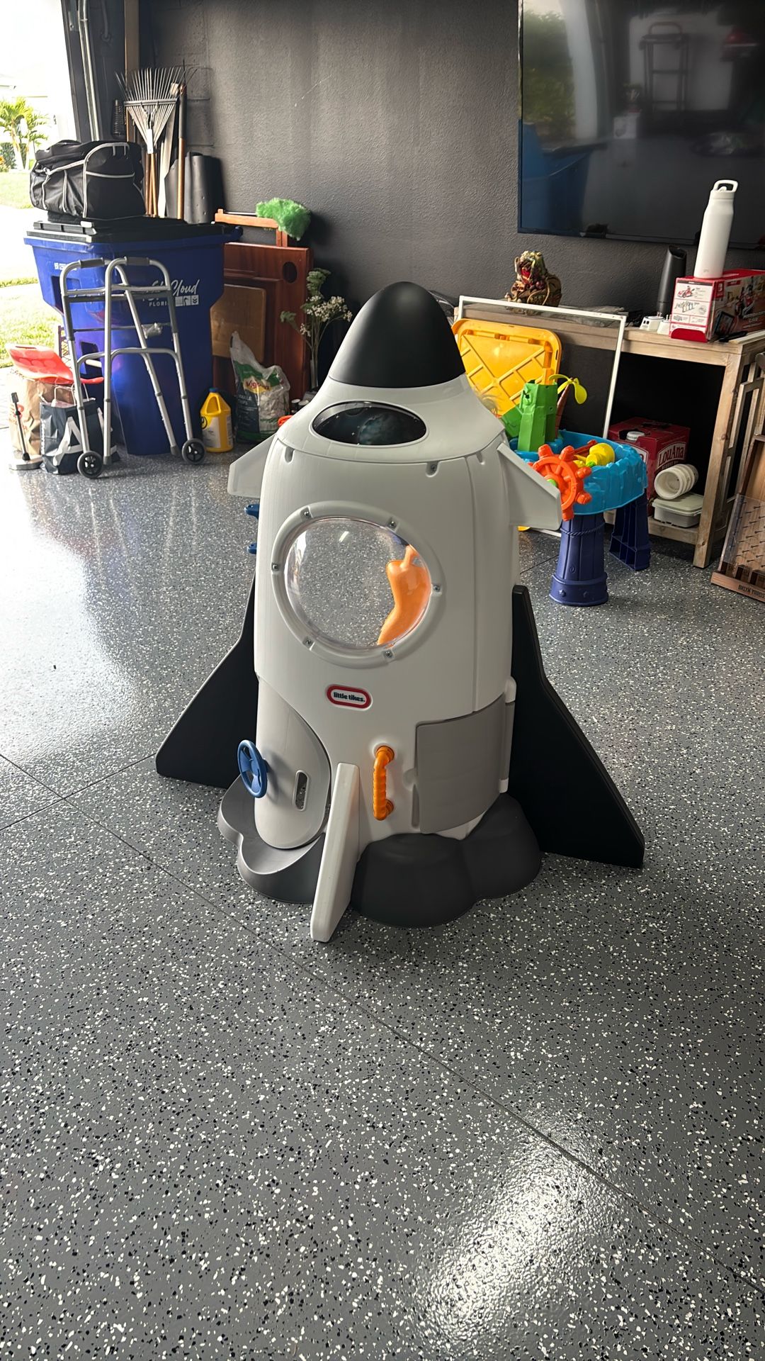 Kids Spaceship Toy 