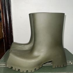 Balenciaga Trooper Rubber Ankle Boot