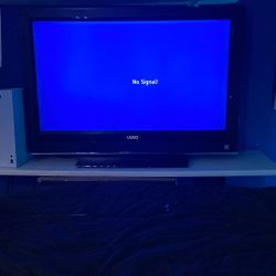 30 Inch VIZIO Tv 