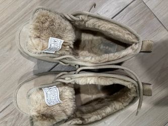 UGG Lace-Up Boots Sand/Beige