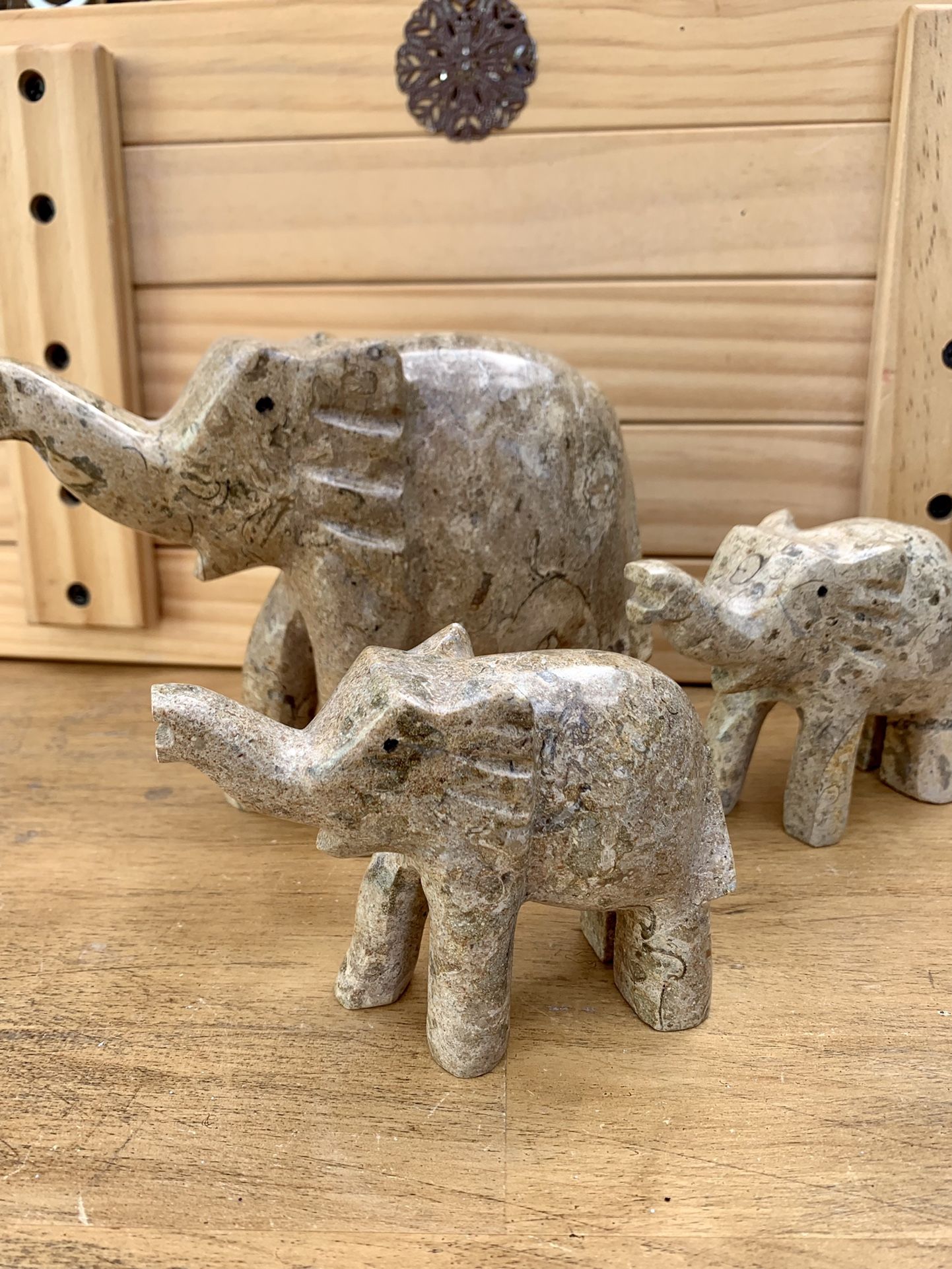Fossil Shell Beige Marble Elephant Mother & Calves Set Of 3 Statues Figurines (Heavy)