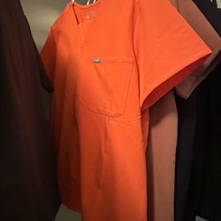 Figs Scrubs M
