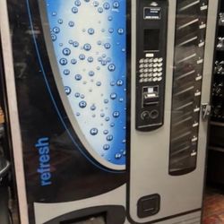 12 Selection Vending Machine 