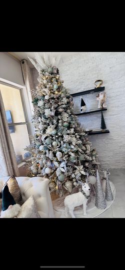 Christmas Tree 9 Foot From King Of Christmas Brand No Lights Included 