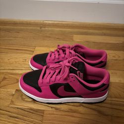 pink and black dunks low