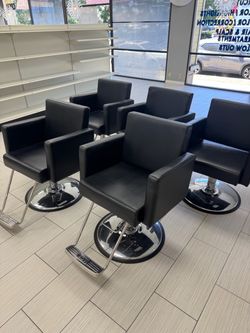 Salon / Stylist Chairs (5)