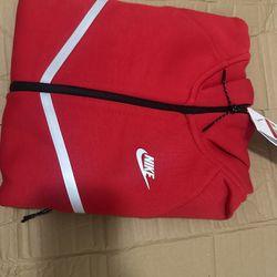 Red Nike Tech Reflective Fleece‼️