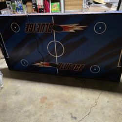 Air Hockey Table