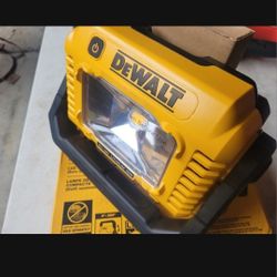 Dewalt Light Compact Task 