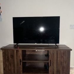 Bedroom TV stand & TV
