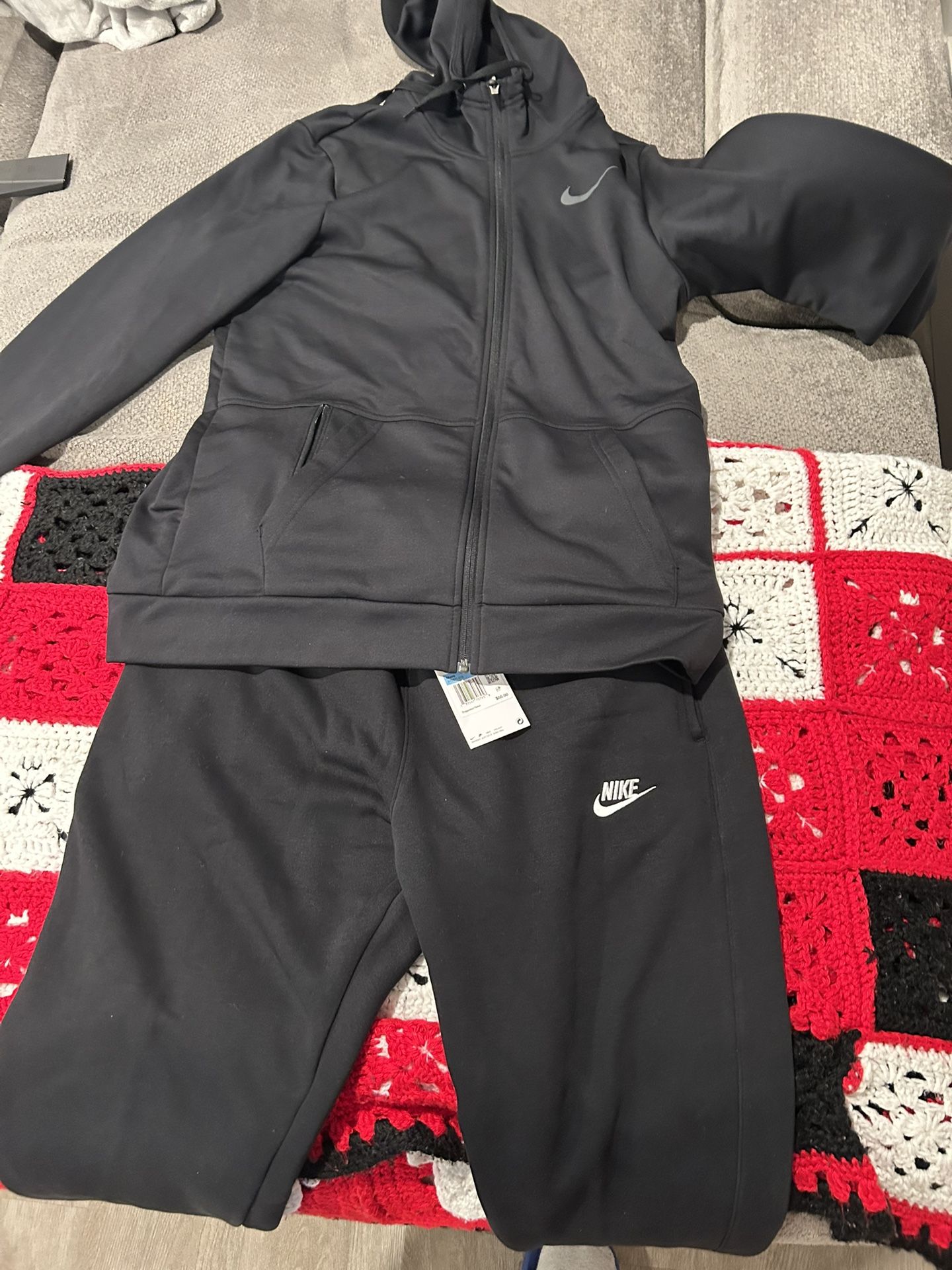 Black Nike Track/Sweatsuit Medium 