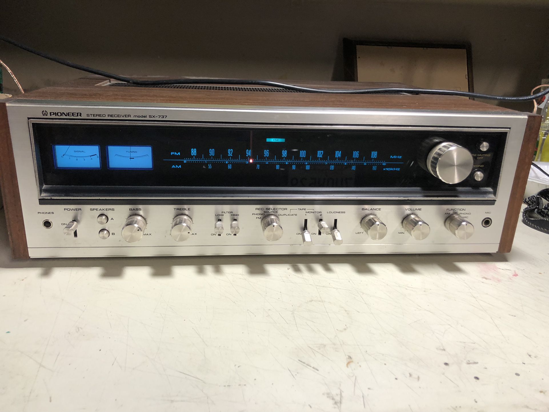 Pioneer SX-737 Stereo Receiver 
