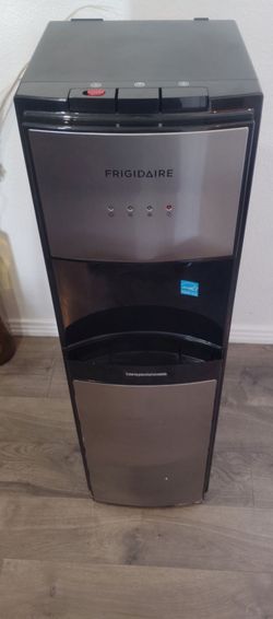 Dispenser in stainless steel