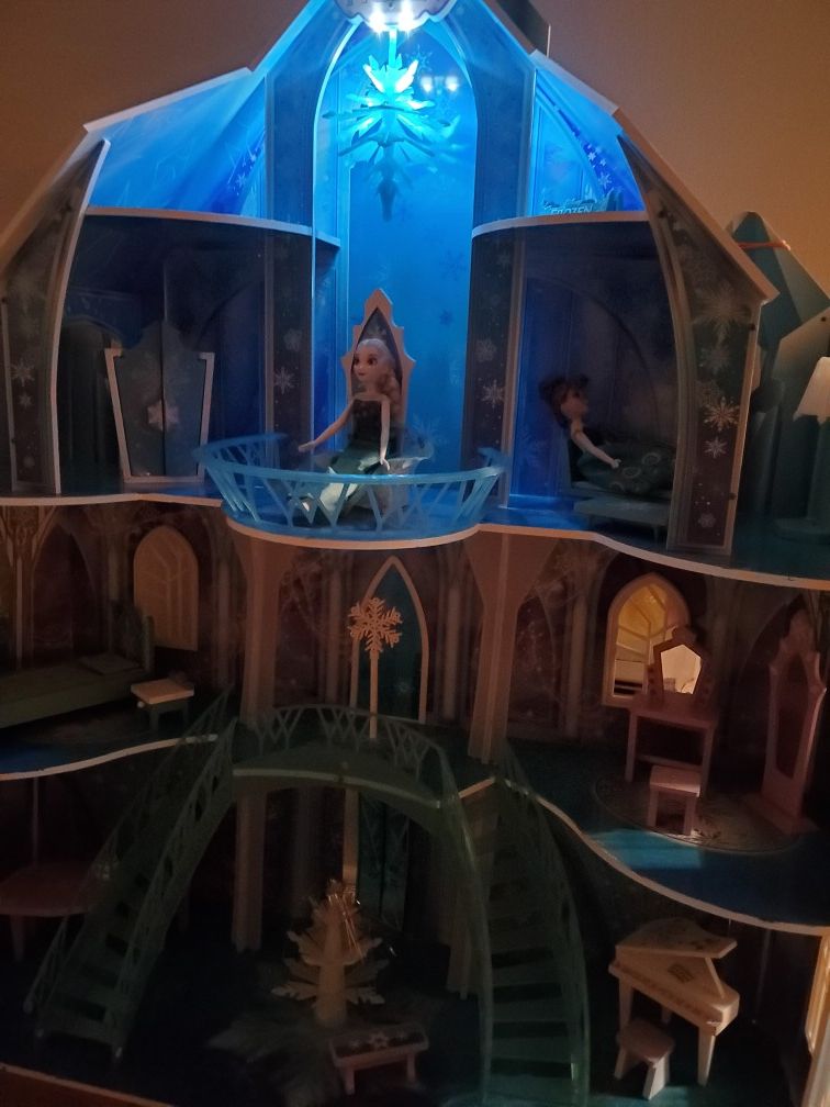 DISNEY FROZEN SNOWFLAKE MANSION nocturna for