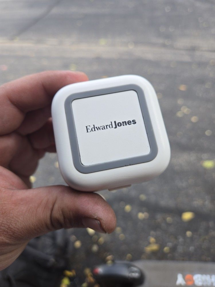 Wireless Ear Buds & Charging Case"Edward Jones"