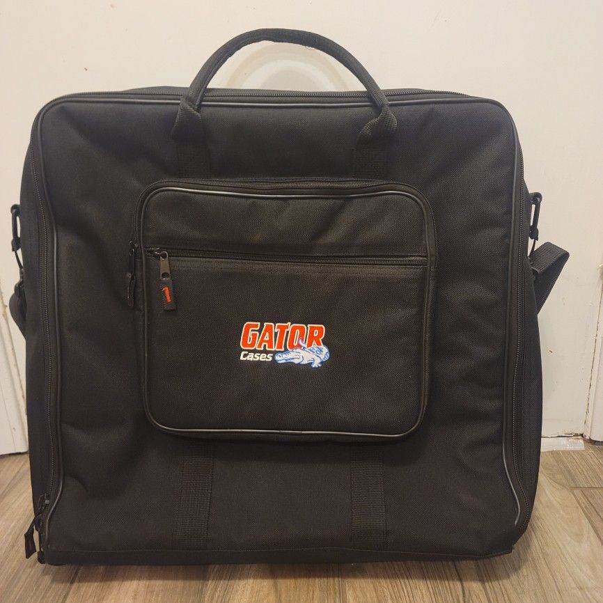 ***Nice!!! Large PADDED Gator Case